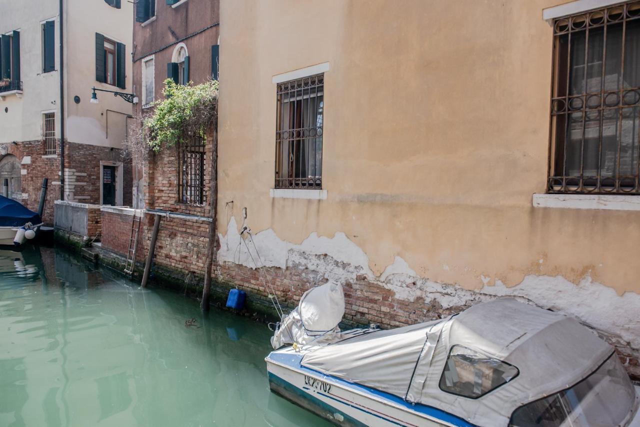 Gondola Rosa, Incantevole Vista Sul Canale Venedik Dış mekan fotoğraf